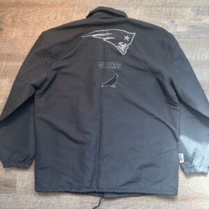 Vintage New England Patriots Black Lightweight Jacket Size XXL